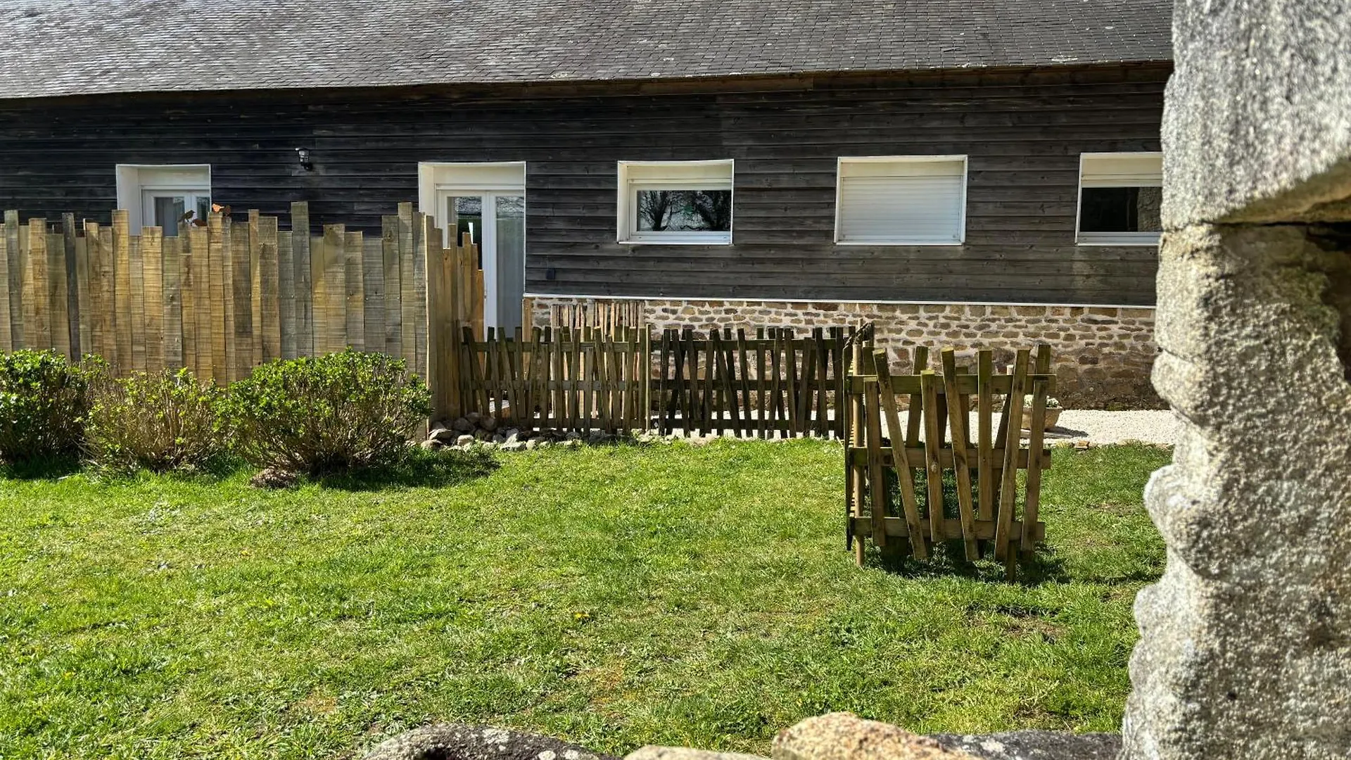 Les Gites Du Manoir De Port Cadic Redene 0*,  France
